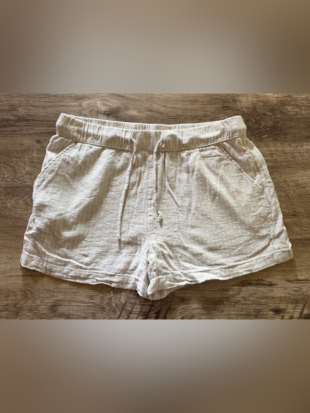 Women’s Lightweight Drawstring Linen-Blend Shorts - Cream